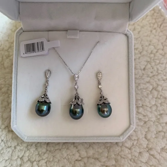 Tahitian drop sea pearl earrings and necklace 10-11mm high luster